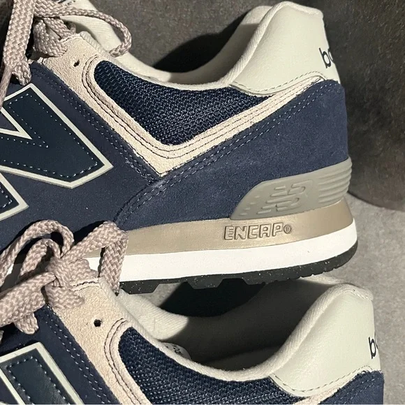 New Balance Men’s Sneakers 574 Navy Size 11.5 US - Picture 5 of 12